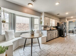 7501 E 81st Pl in Tulsa, OK - Building Photo - Building Photo