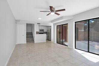 8050 Severn Dr in Boca Raton, FL - Building Photo - Building Photo