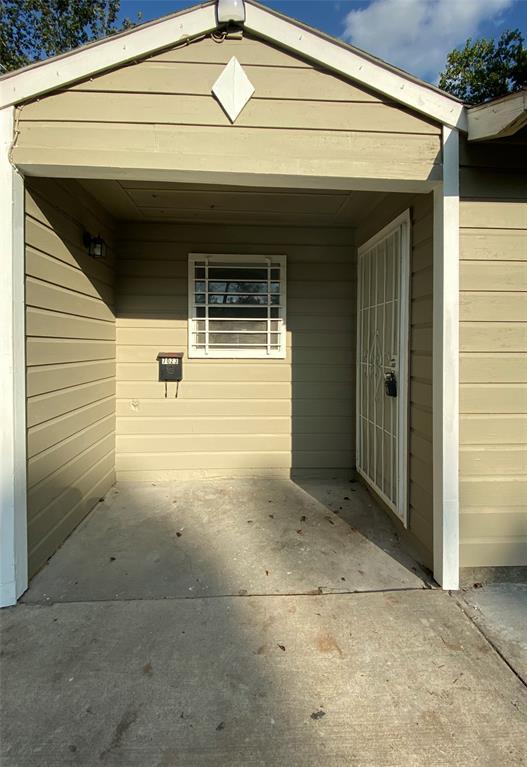 7023 Crestmont St in Houston, TX - Building Photo - Building Photo