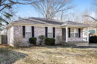 5510 Littleridge Dr in Louisville, KY - Foto de edificio - Building Photo