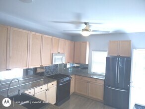 2367 E 70th Pl in Chicago, IL - Building Photo - Building Photo