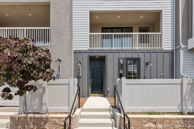 2543 Elderberry Ln in Carlsbad, CA - Building Photo - Building Photo