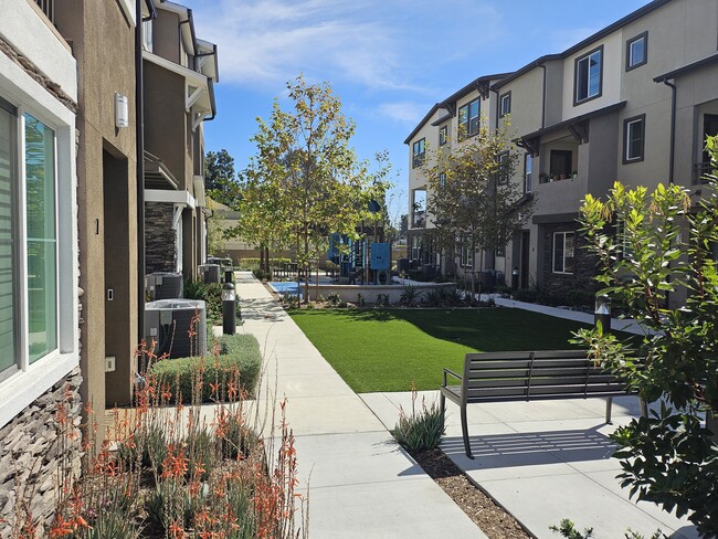 11737 Florence Ave, Unit 6 in Santa Fe Springs, CA - Building Photo - Building Photo