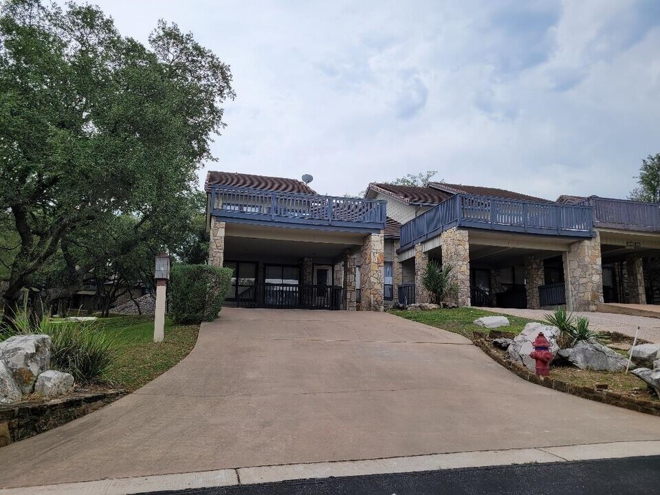 501 Highlands Blvd in Horseshoe Bay, TX - Building Photo