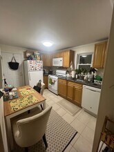 56 Cedar St, Unit Cedar St in Cambridge, MA - Foto de edificio - Building Photo