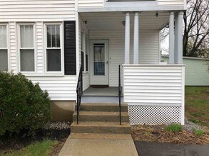 34 McDuffie St in Manchester, NH - Building Photo - Building Photo