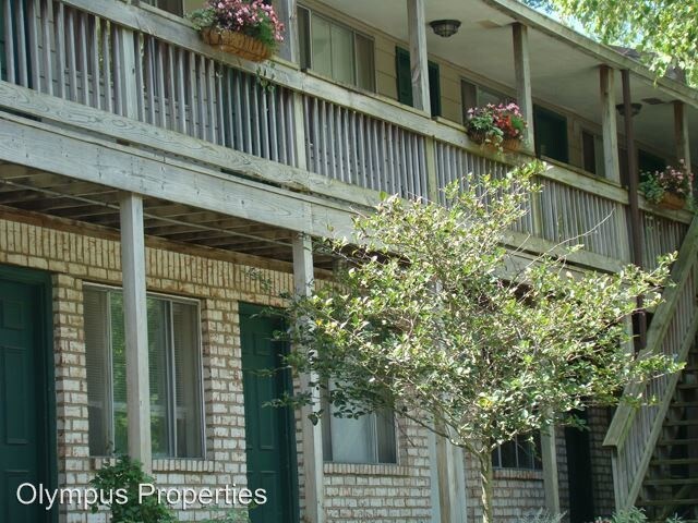 615 W 15th St in Bloomington, IN - Building Photo