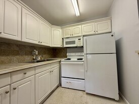 165 Waltham G in West Palm Beach, FL - Building Photo