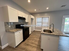 4004 Washington St in Boston, MA - Building Photo - Building Photo