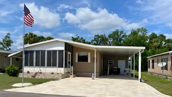 6253 Imperial Dr in North Fort Myers, FL - Building Photo