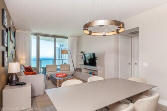 4011 S Ocean Dr in Hollywood, FL - Foto de edificio - Building Photo