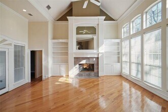 300 Timber Lake Dr in Southlake, TX - Building Photo - Building Photo
