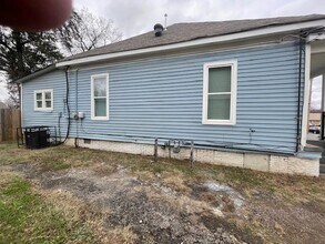 1045 Ayers St in Memphis, TN - Building Photo - Building Photo