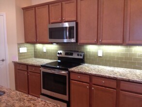 10510 Yorkstone Dr in Bonita Springs, FL - Foto de edificio - Building Photo