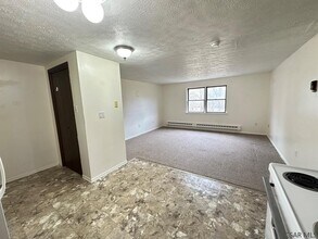 2008 Forest Hills Dr in Elton, PA - Building Photo - Building Photo