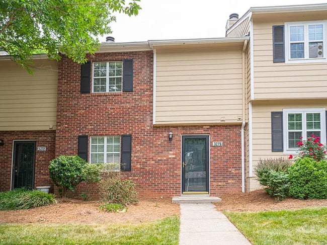 3276 Heathstead Place in Charlotte, NC - Building Photo - Building Photo