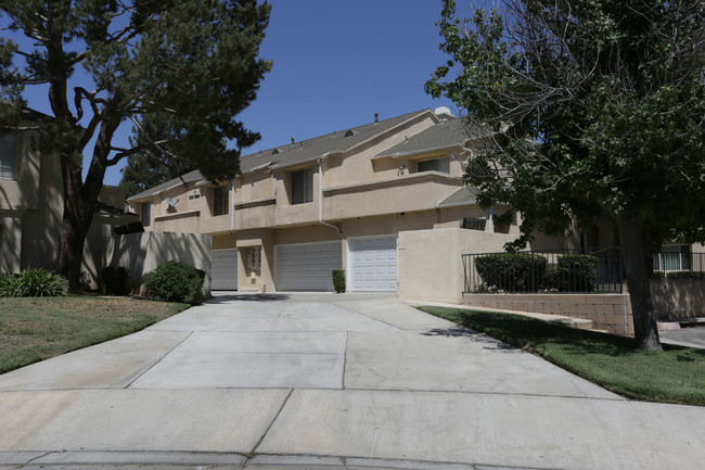 12012 Aspen Cir in Grand Terrace, CA - Building Photo - Building Photo