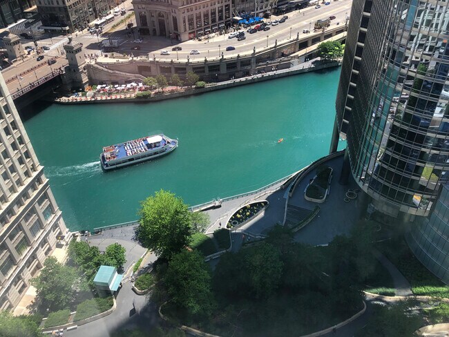 405 N Wabash Ave, Unit 2008 in Chicago, IL - Building Photo - Building Photo