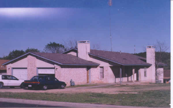 7401 Tumbleweed Dr in Austin, TX - Building Photo