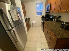 10 Parker Hill Ave in Boston, MA - Building Photo - Building Photo