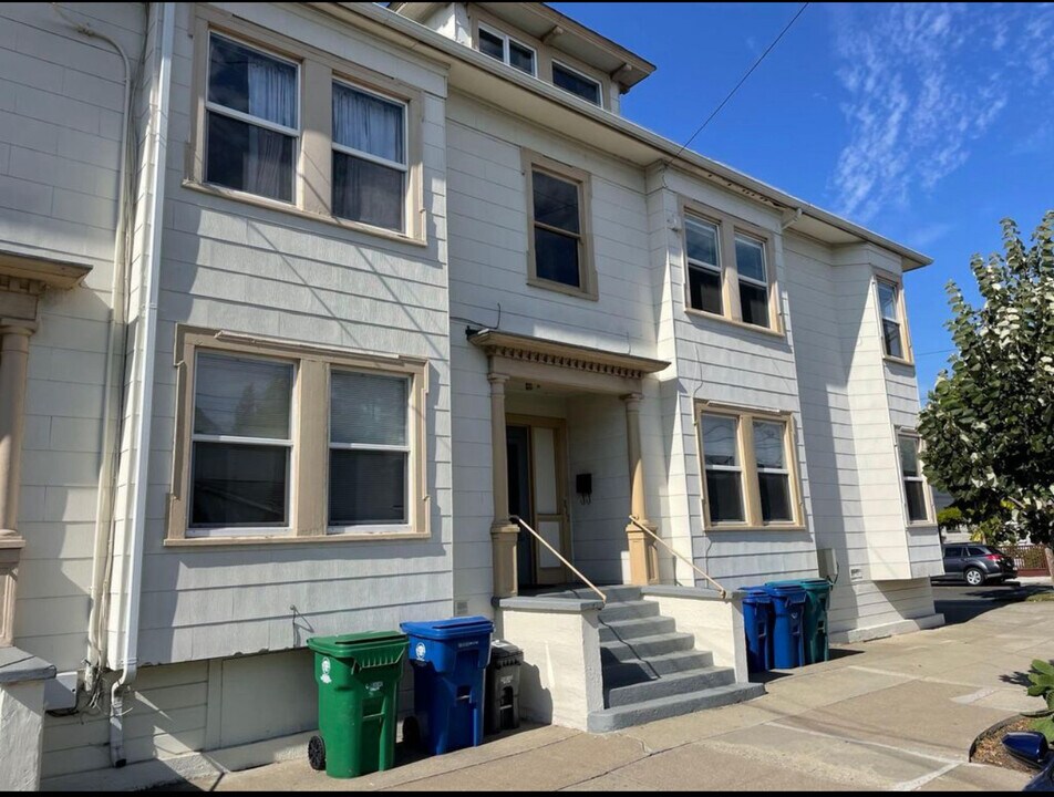 817 Buena Vista Ave in Alameda, CA - Building Photo