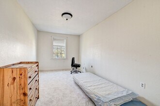 411 Kaufman St in Newton, TX - Foto de edificio - Building Photo