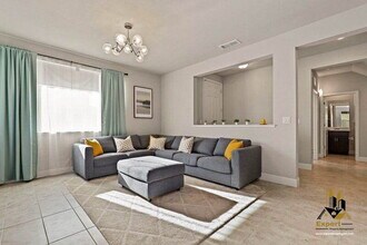 232 Rochdale St in Roseville, CA - Building Photo - Building Photo