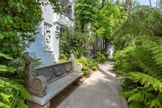8491 Fountain Ave in West Hollywood, CA - Building Photo - Building Photo