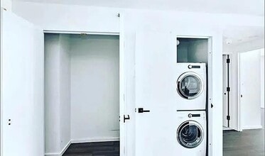 385 First Avenue in New York, NY - Building Photo - Building Photo