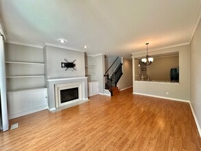 1441 Walnut Hill Ave in St. Charles, IL - Building Photo - Building Photo