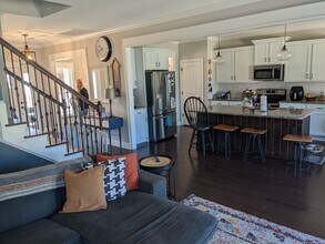 7458 White Pine Dr in Ooltewah, TN - Foto de edificio - Building Photo