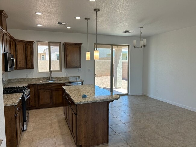 8396 E 34th Ln in Yuma, AZ - Building Photo - Building Photo