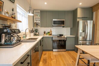 454 Riverside Ave, Unit 1 in Westport, CT - Building Photo - Building Photo