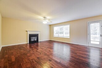 910 Elderberry Ln in Villa Rica, GA - Building Photo - Building Photo