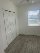 3890 Lakewood Rd in Palm Springs, FL - Building Photo - Building Photo
