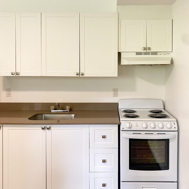 625 Borthwick Ave in Ottawa, ON - Building Photo - Building Photo