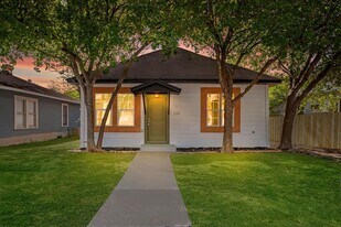 226 Porter St in San Antonio, TX - Building Photo