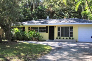 635 18th Pl in Vero Beach, FL - Building Photo