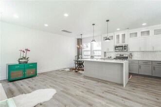 1106 NW 79th St in Oklahoma City, OK - Building Photo - Building Photo