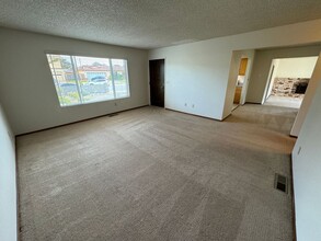 3093 Snell Pl in Marina, CA - Building Photo - Building Photo