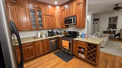 1733 W Crystal St in Chicago, IL - Building Photo - Building Photo