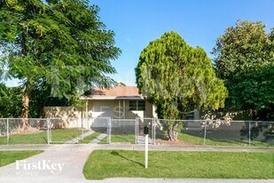 20705 Coral Sea Rd in Cutler Bay, FL - Building Photo