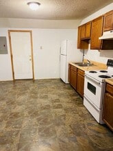 810 W 11th St in Junction City, KS - Building Photo - Building Photo
