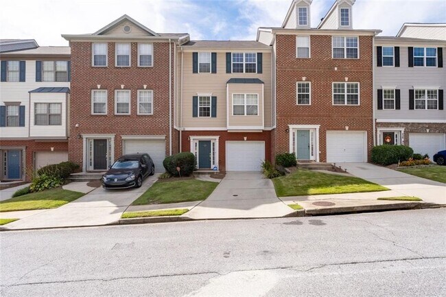 532 Lantern Wood Dr
