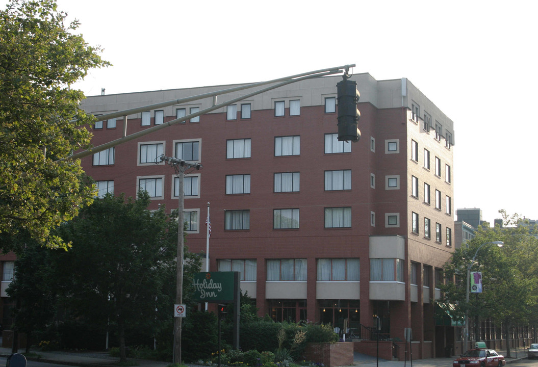 1232 Beacon St in Brookline, MA - Foto de edificio