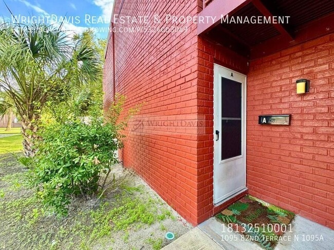 1095 82nd Terrace N in St. Petersburg, FL - Building Photo - Building Photo