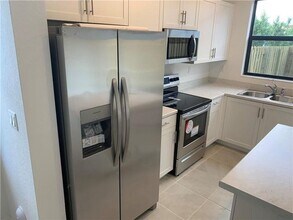 28730 SW 132nd Ct in Homestead, FL - Building Photo - Building Photo