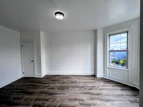 618 16th St in Union City, NJ - Building Photo - Building Photo