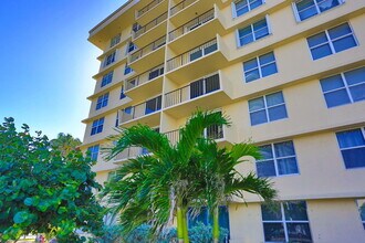 1009 N Ocean Blvd in Pompano Beach, FL - Building Photo - Building Photo
