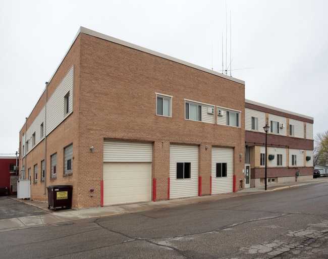 Sinclair East Apartments in Sauk Centre, MN - Building Photo - Building Photo